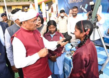 मुख्यमंत्री विष्णु देव साय बालक आश्रम के निरीक्षण के दौरान मौके पर ही दी स्वीकृति,कुरुषनार में विद्यार्थियों की सुविधा के लिए बनेगा अतिरिक्त कक्ष