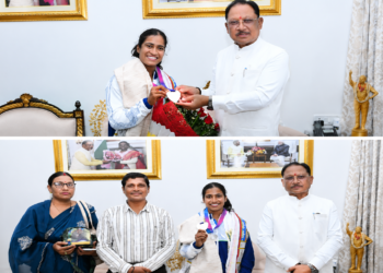 राष्ट्रमंडल खेलों की रजत पदक विजेता ज्ञानेश्वरी यादव का मुख्यमंत्री निवास में भव्य स्वागत,मुख्यमंत्री साय ने की 30 लाख रुपये प्रोत्साहन राशि और आउट ऑफ टर्न डीएसपी पद पर पदोन्नति की घोषणा