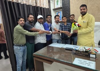 नगर निगम की कार्रवाई के बाद चौपाटी दुकानदारों को राहत, नेता प्रतिपक्ष आकाश तिवारी के प्रयास से खुलीं सील दुकानें
